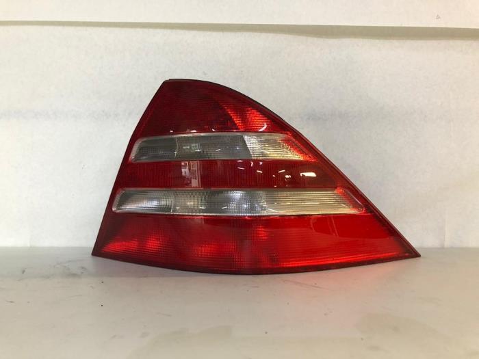 Taillight, right from a Mercedes-Benz S (W220)  2002