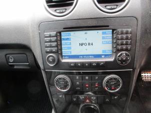 Used Navigation system Mercedes ML II (164/4JG) 3.0 ML-320 CDI 4-Matic V6 24V Price € 450,00 Margin scheme offered by van Sabben Parts