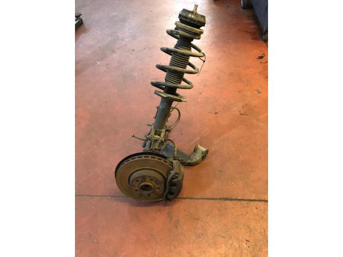 Front shock absorber rod, left from a Mercedes-Benz Vito (639.7)  2008