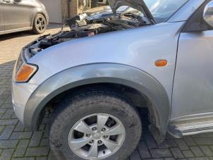 Used Front wing, left Mitsubishi L-200 2.5 DI-D 4x4 Price € 100,00 Margin scheme offered by van Sabben Parts