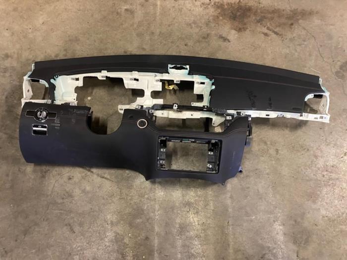Używane Panel Mercedes S (W221) 3.0 S-350 BlueTec 24V 4-Matic Cena € 450,00 Procedura marży oferowane przez van Sabben Parts