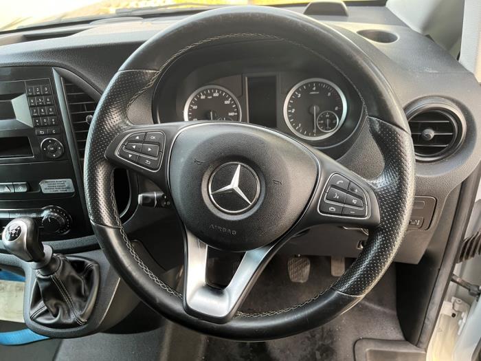 Mercedes Vito Lenkräder Vorrat | ProxyParts.de