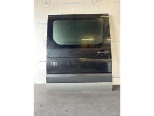 Begagnade Skjutdörr, höger Mercedes Sprinter 3t (906.71) 214 CDI 16V Pris € 484,00 Inklusive moms erbjuds av van Sabben Parts
