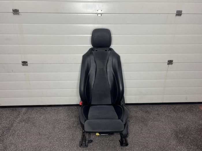 Begagnade Säte, vänster Mercedes E (W213) E-200d 2.0 Turbo 16V Pris € 200,00 Marginaltabell erbjuds av van Sabben Parts