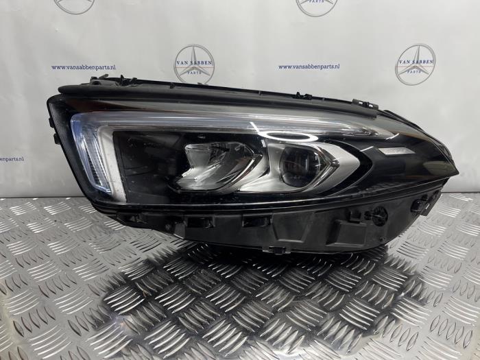 Gebrauchte Scheinwerfer links Mercedes A (177.0) 1.3 A-200 Turbo 16V Preis € 650,00 Margenregelung angeboten von van Sabben Parts