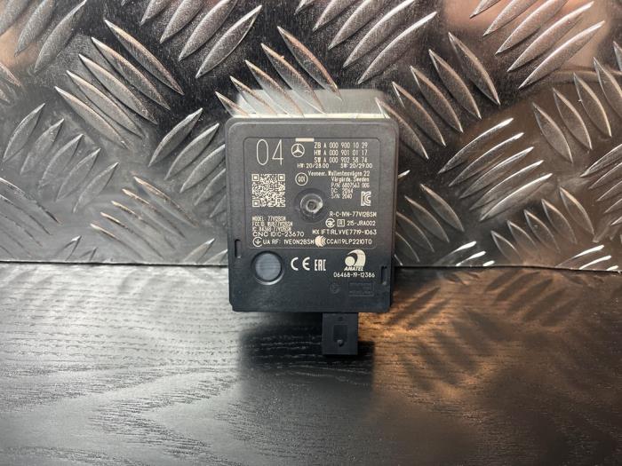 Begagnade Dödvinkelsensor Mercedes C (W206) C-200 2.0 EQ Boost 4-Matic Pris € 150,00 Marginaltabell erbjuds av van Sabben Parts