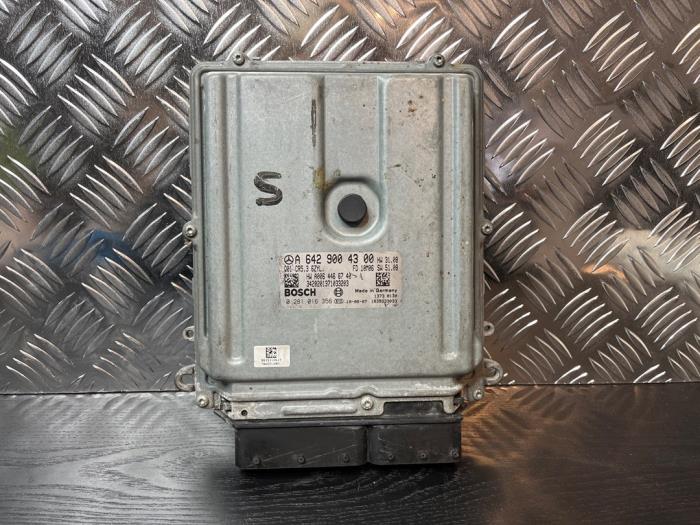 Used Engine management computer Mercedes S (W221) 3.0 S-320 CDI 24V 4-Matic Price € 100,00 Margin scheme offered by van Sabben Parts