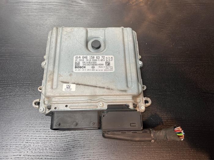 Used Engine management computer Mercedes Sprinter 3t (906.61) 211 CDI 16V 4x4 Price € 272,25 Inclusive VAT offered by van Sabben Parts