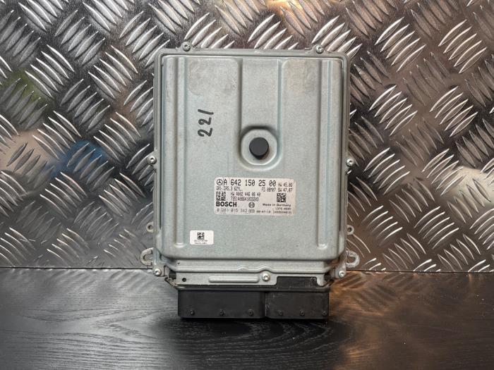 Used Engine management computer Mercedes S (W221) 3.0 S-320 CDI 24V 4-Matic Price € 200,00 Margin scheme offered by van Sabben Parts