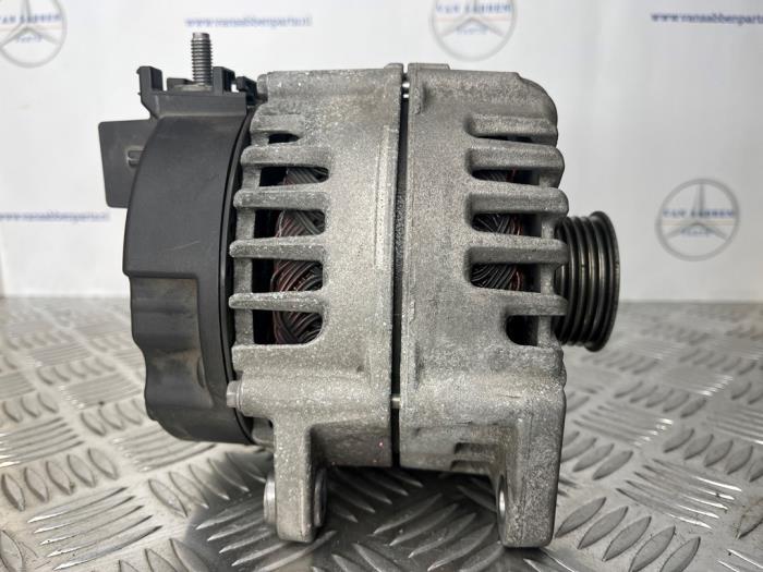 Begagnade Dynamo Mercedes C (W205) C-220d 2.0 Turbo 16V Pris € 150,00 Marginaltabell erbjuds av van Sabben Parts