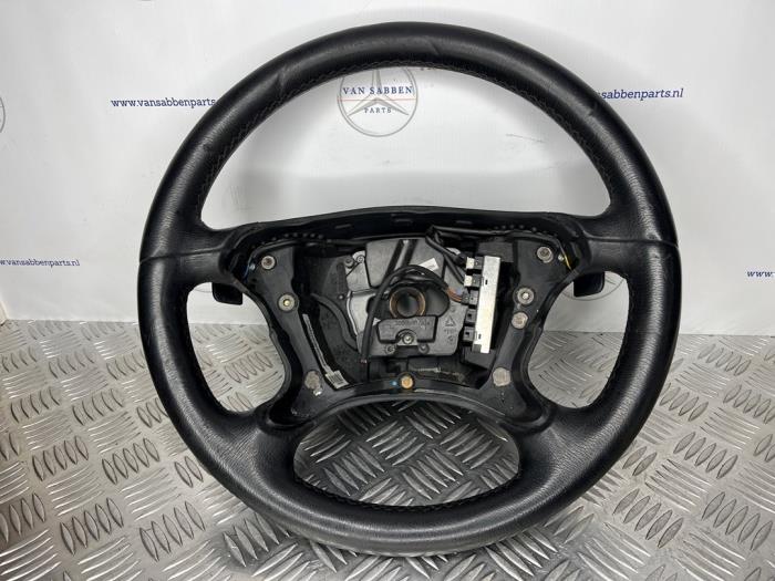 Begagnade Ratt Mercedes E (W211) 3.2 E-280 CDI 24V Pris € 100,00 Marginaltabell erbjuds av van Sabben Parts