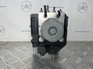 ABS-pump från en Mercedes-Benz A (W176) 1.5 A-180 CDI, A-180d 16V 2018