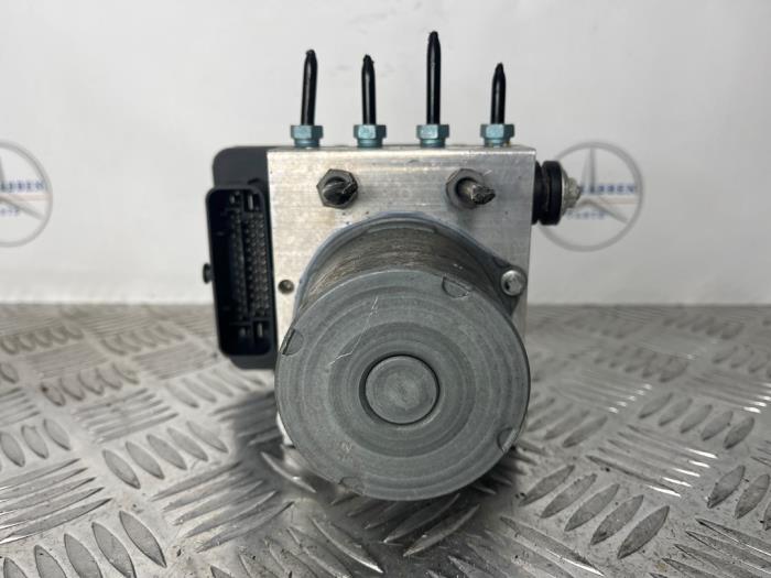 Gebrauchte ABS Pumpe Mercedes Vito (447.6) 2.2 114 CDI 16V 4x4 Preis € 181,50 Mit Mehrwertsteuer angeboten von van Sabben Parts
