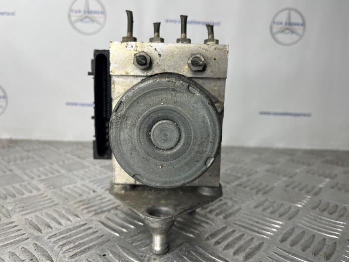 Begagnade ABS-pump Mercedes Sprinter 3,5t (906.63) 311 CDI 16V 4x4 Pris € 90,75 Inklusive moms erbjuds av van Sabben Parts