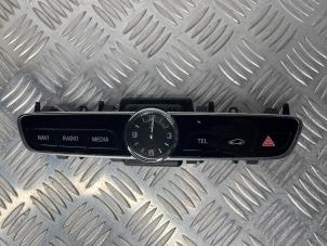 On-board computer controller from a Mercedes-Benz E (W213) E-220d 2.0 Turbo 16V 2017