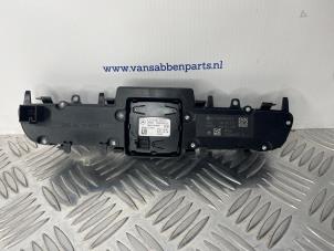 On-board computer controller from a Mercedes-Benz E (W213) E-220d 2.0 Turbo 16V 2017
