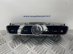 On-board computer controller from a Mercedes-Benz E (W213) E-220d 2.0 Turbo 16V 2017