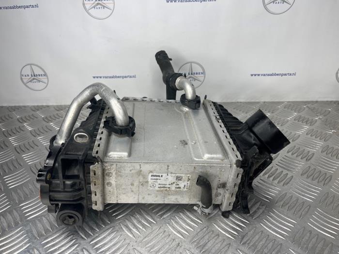 Used Intercooler Mercedes E (W213) E-220d 2.0 Turbo 16V Price € 100,00 Margin scheme offered by van Sabben Parts