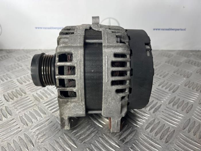 Usagé Dynamo Mercedes GLA (156.9) 2.0 45 AMG Turbo 16V Prix € 100,00 Règlement à la marge proposé par van Sabben Parts