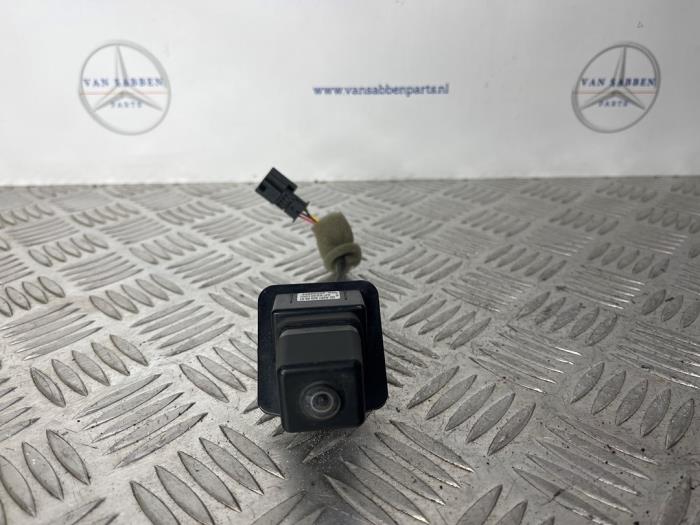 Begagnade Backkamera Mercedes E (R207) E-350 CGI V6 24V BlueEfficiency Pris € 100,00 Marginaltabell erbjuds av van Sabben Parts