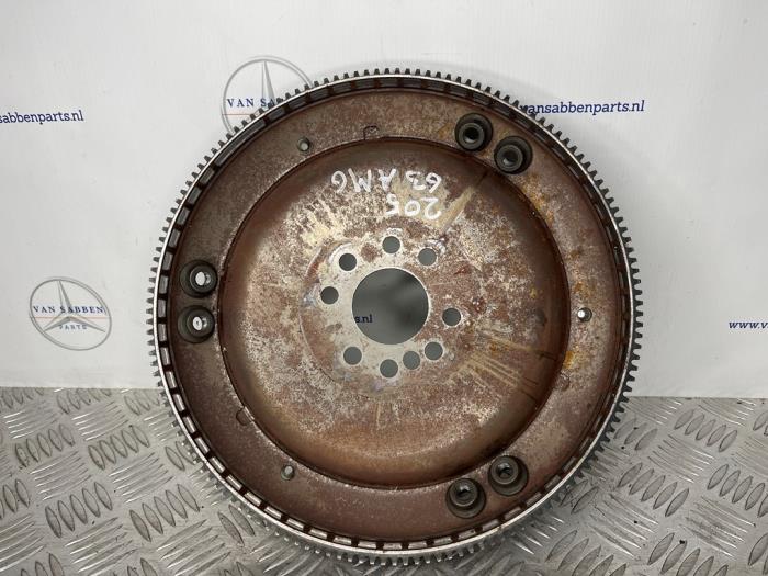 Gebrauchte Schwungrad Mercedes C-Klasse AMG (W205) C-63 AMG 4.0 V8 Biturbo Preis € 200,00 Margenregelung angeboten von van Sabben Parts