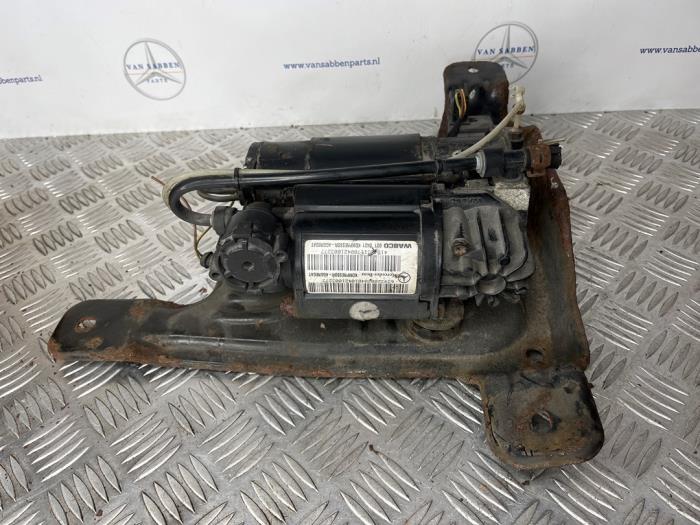 Usados Luftpump (fjädring) Mercedes Vito (639.6) 2.2 109 CDI 16V Precio € 302,50 IVA incluido ofrecido por van Sabben Parts