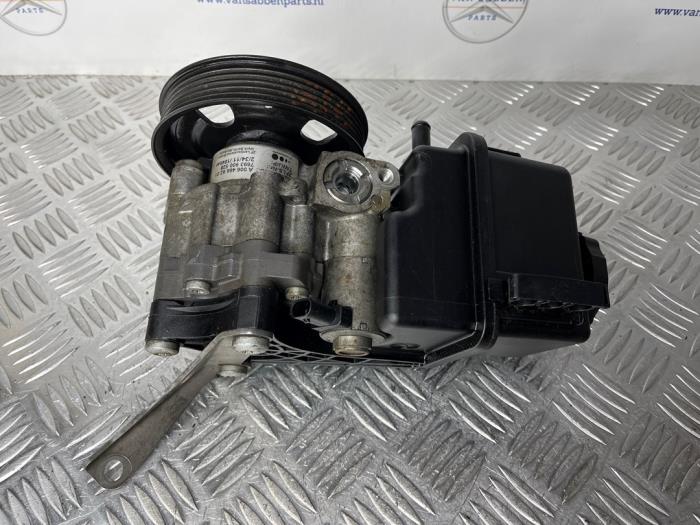 Usagé Pompe de direction Mercedes C (W204) 2.2 C-220 CDI 16V BlueEFFICIENCY Prix € 100,00 Règlement à la marge proposé par van Sabben Parts