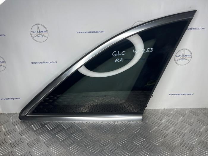Usados Ventanilla triangular derecha detrás Mercedes GLC (X253) 2.0 C-220d 16V 4-Matic Precio € 75,00 Norma de margen ofrecido por van Sabben Parts