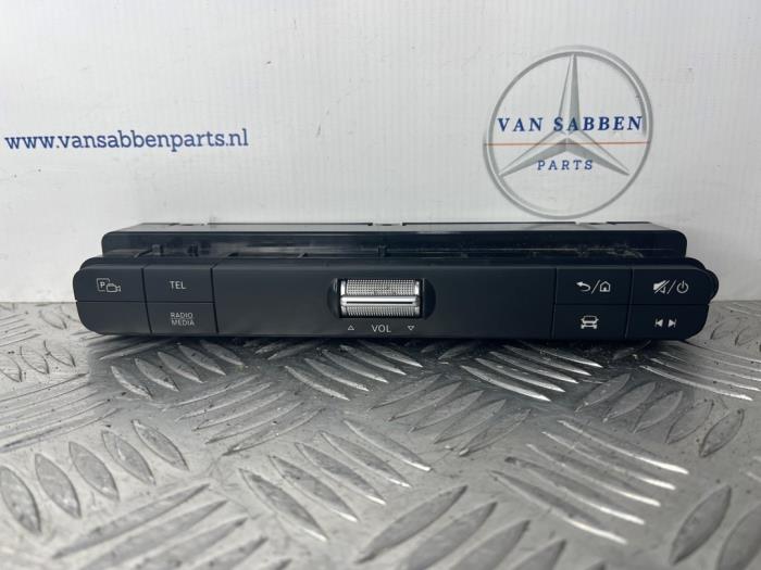 Usagé Commande ordinateur de bord Mercedes Sprinter 3,5t (907.6/910.6) 314 CDI 2.1 D FWD Prix € 60,50 Prix TTC proposé par van Sabben Parts