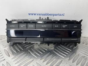 Używane Panel sterowania nagrzewnicy Mercedes E (W212) E-350 CDI V6 24V BlueEfficiency Cena € 25,00 Procedura marży oferowane przez van Sabben Parts