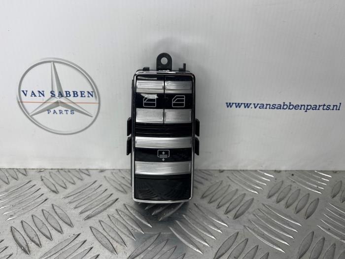 Usados Interruptor de ventanilla eléctrica Mercedes S (W221) 3.5 S-350 24V BlueEFFICIENCY 4-Matic Precio € 50,00 Norma de margen ofrecido por van Sabben Parts