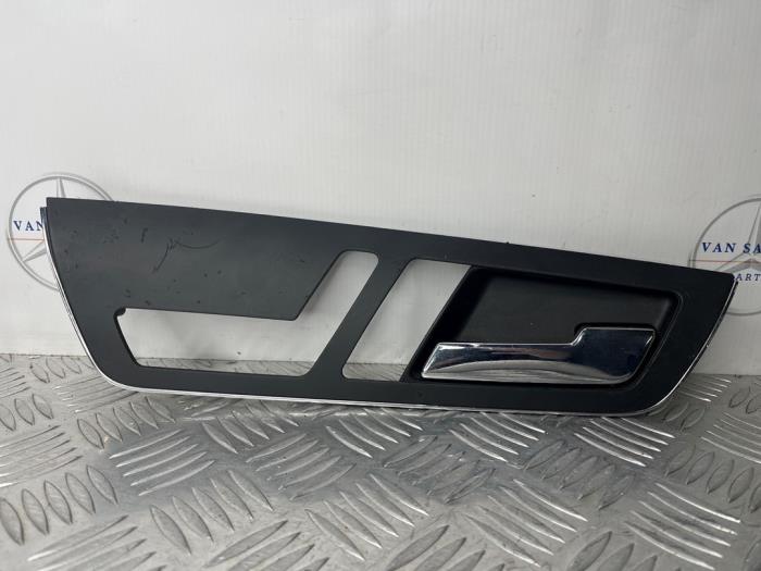 Gebrauchte Handgriff Mercedes S (W221) 3.0 S-320 CDI 24V 4-Matic Preis € 30,00 Margenregelung angeboten von van Sabben Parts