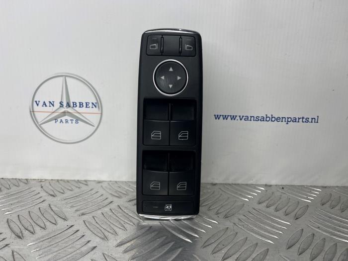 Usados Interruptor de ventanilla eléctrica Mercedes E (W212) E-350 BlueTec V6 24V Precio € 40,00 Norma de margen ofrecido por van Sabben Parts