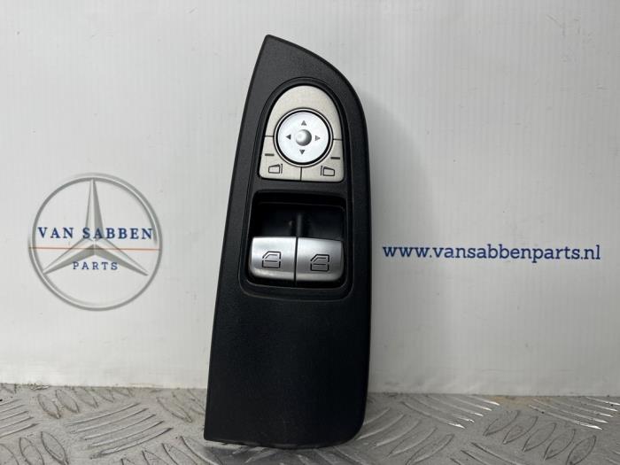 Używane Przelacznik combi okienny Mercedes Vito (447.6) 1.6 111 CDI 16V Cena € 151,25 Z VAT oferowane przez van Sabben Parts