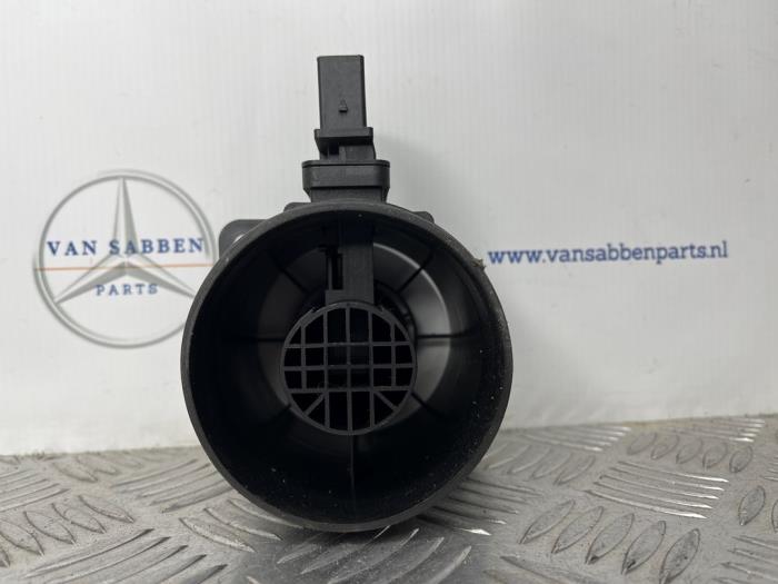Gebrauchte Luftmassenmesser Mercedes Sprinter 3,5t (906.63) 319 CDI,BlueTEC V6 24V 4x4 Preis € 48,40 Mit Mehrwertsteuer angeboten von van Sabben Parts