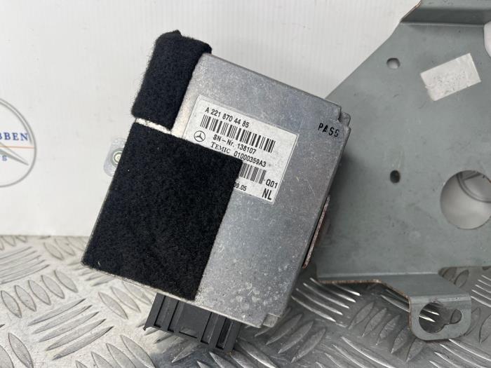 Gebrauchte Modul (sonstige) Mercedes S (W221) 3.5 S-350 24V Preis € 75,00 Margenregelung angeboten von van Sabben Parts