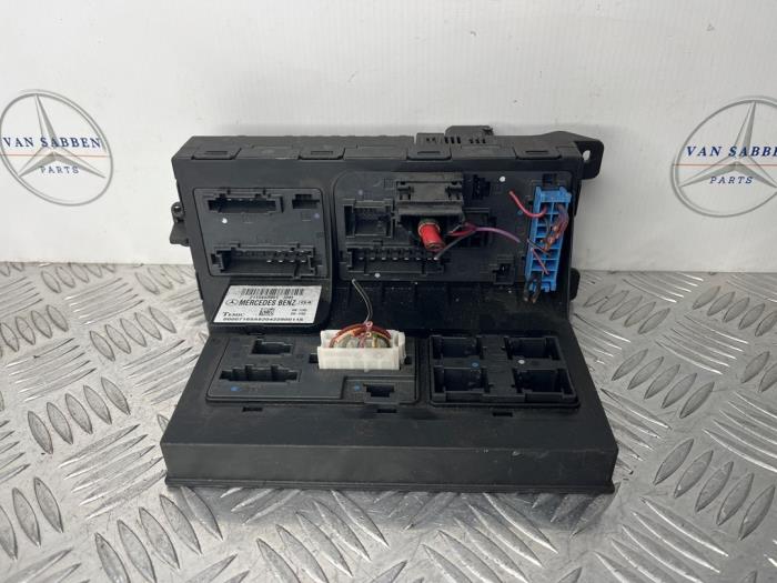 Usagé Module confort Mercedes E (W211) 2.2 E-200 CDI 16V Prix € 100,00 Règlement à la marge proposé par van Sabben Parts