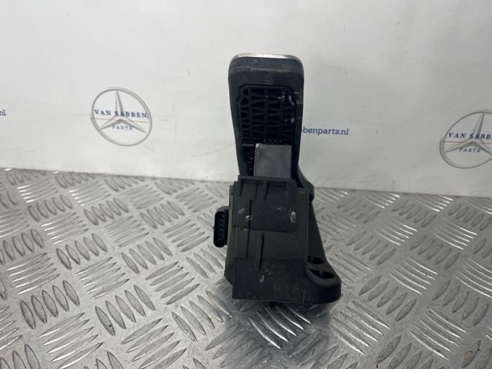 Accelerator pedal Mercedes C C-300 2.0 EQ Boost Turbo - A2233000100
