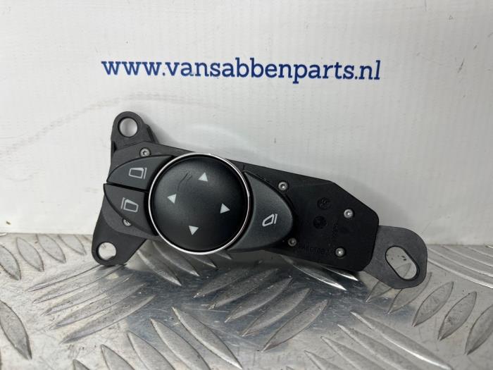 Usados Interruptor de retrovisor Mercedes E Combi (S211) 3.2 E-320 CDI 24V Precio € 20,00 Norma de margen ofrecido por van Sabben Parts