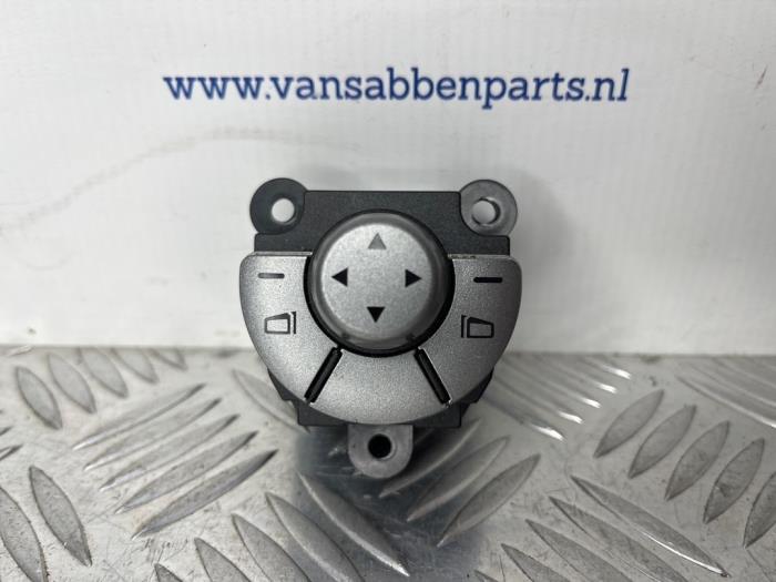 Usados Interruptor de retrovisor Mercedes SLK (R171) 3.0 280 V6 24V Precio € 30,00 Norma de margen ofrecido por van Sabben Parts