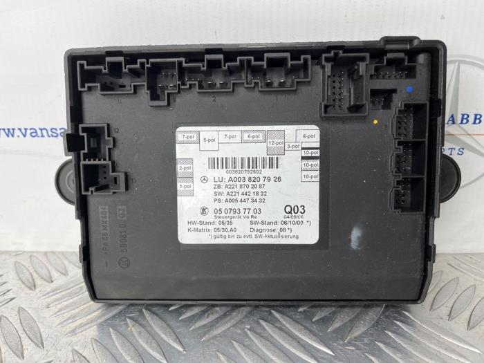 Używane Modul centralnego zamka Mercedes S (W221) 3.0 S-320 CDI 24V Cena € 75,00 Procedura marży oferowane przez van Sabben Parts