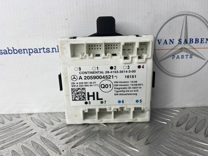 Używane Modul centralnego zamka Mercedes C (W205) C-200 2.0 CGI 16V Cena € 35,00 Procedura marży oferowane przez van Sabben Parts