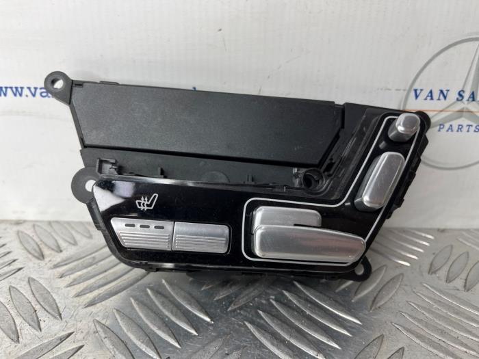 Begagnade Brytare, eldrivet säte Mercedes S (W221) 3.0 S-320 CDI 24V 4-Matic Pris € 50,00 Marginaltabell erbjuds av van Sabben Parts