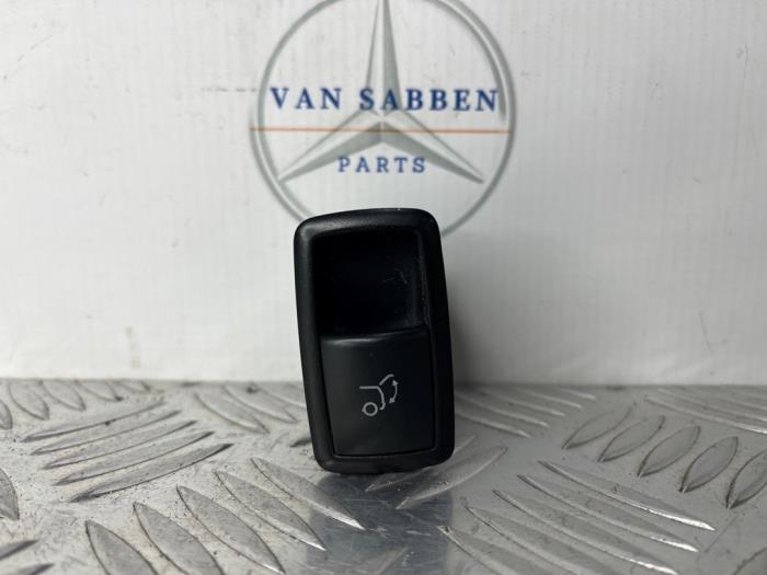 Begagnade Spak, baklucka Mercedes ML II (164/4JG) 3.0 ML-280 CDI 4-Matic V6 24V Pris € 20,00 Marginaltabell erbjuds av van Sabben Parts