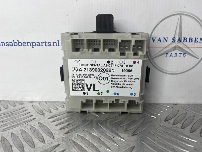 Używane Modul centralnego zamka Mercedes C (W205) C-300 2.0 Turbo 16V 4-Matic Cena € 50,00 Procedura marży oferowane przez van Sabben Parts