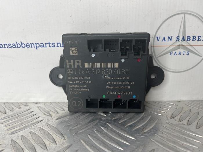 Używane Modul centralnego zamka Mercedes C Estate (S204) 2.2 C-220 CDI 16V BlueEfficiency Cena € 20,00 Procedura marży oferowane przez van Sabben Parts