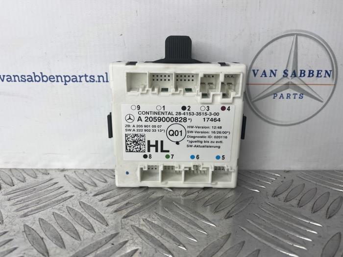 Używane Modul centralnego zamka Mercedes C (W205) C-200 2.0 CGI 16V Cena € 30,00 Procedura marży oferowane przez van Sabben Parts