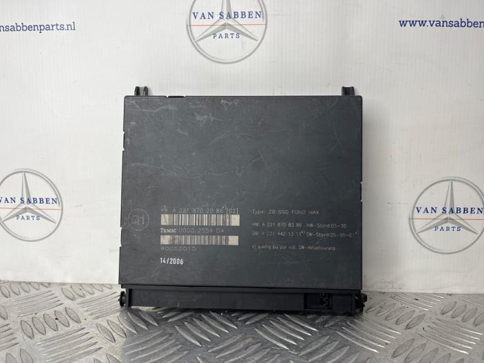 Używane Modul (rózne) Mercedes S (W221) 5.5 S-550 32V Cena € 50,00 Procedura marży oferowane przez van Sabben Parts
