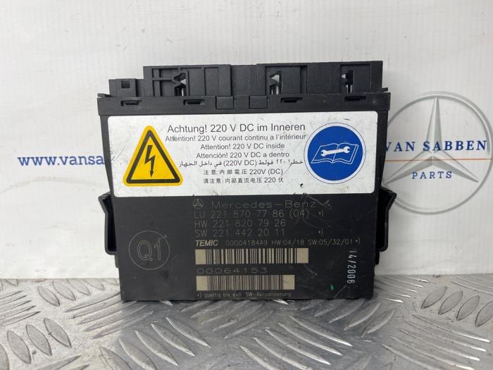 Usagé Ordinateur divers Mercedes S (W221) 3.0 S-320 CDI 24V Prix € 40,00 Règlement à la marge proposé par van Sabben Parts