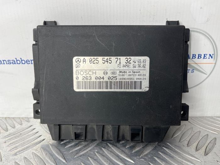 Begagnade PDC-modul Mercedes E (W211) 5.0 E-500 V8 24V Pris € 25,00 Marginaltabell erbjuds av van Sabben Parts
